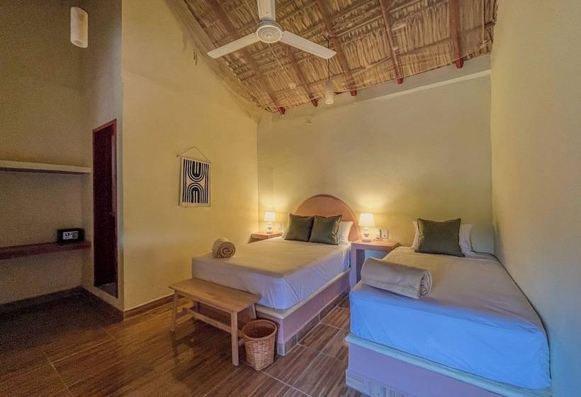 חדר סופריור לשלושה, Viajero Puerto Escondido Hostel