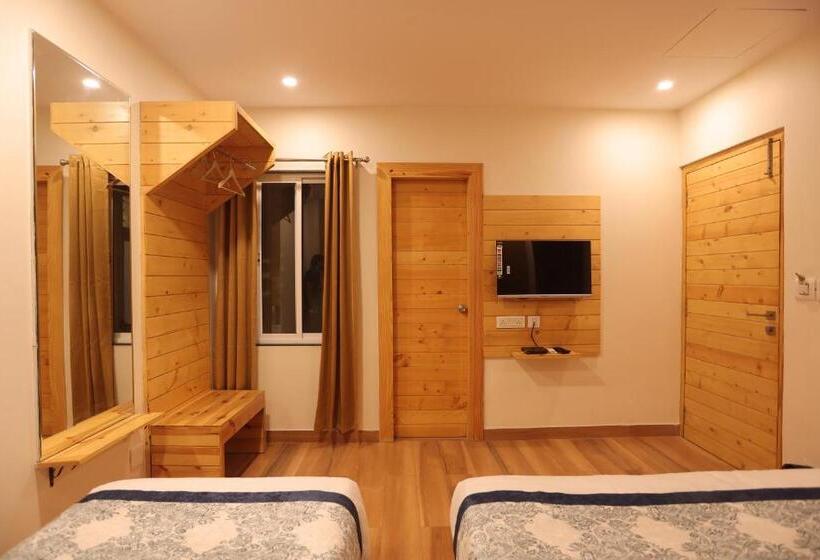 غرفة كومفورت ثلاثية, The Grand Uddhav   A Boutique