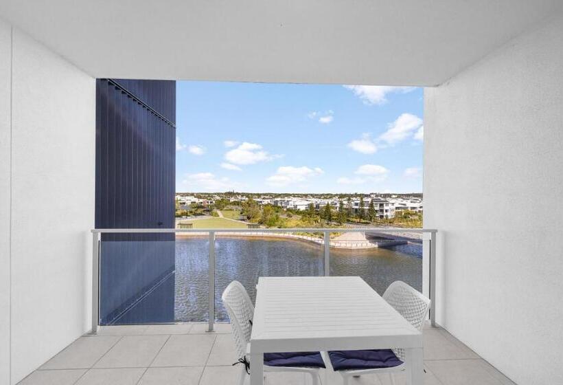 Standart Stüdyo, Waterline At Oceanside