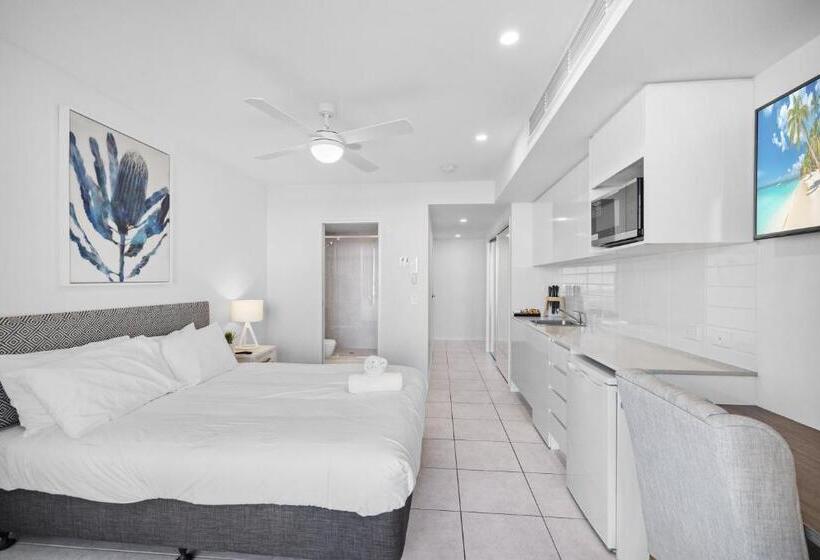 Standart Stüdyo, Waterline At Oceanside