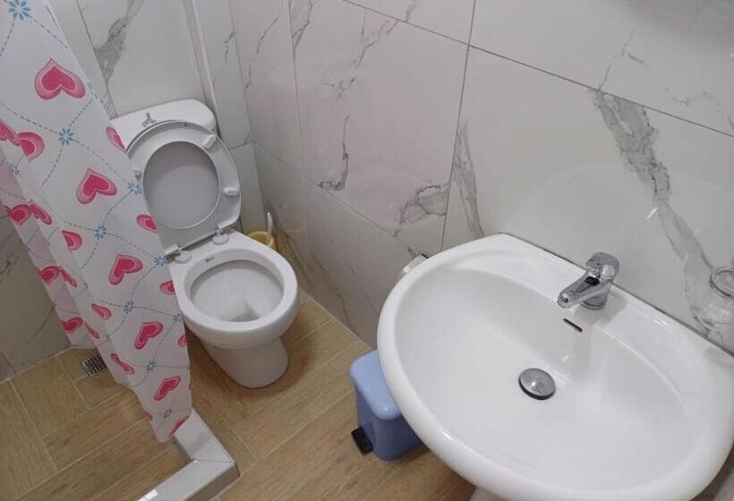 バルコニー付スタンダード4ベッドルーム, Vila Erjoni