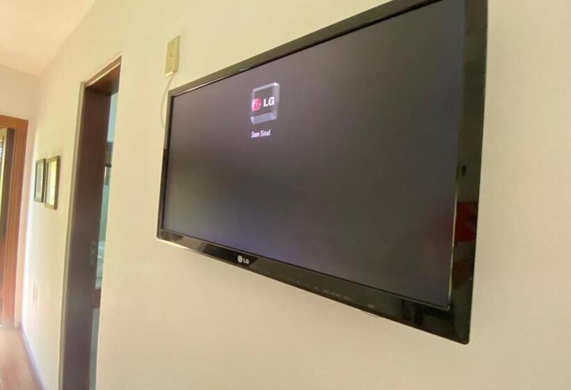 带阳台的三人标准间, Pousada Quinta Da Mantiqueira