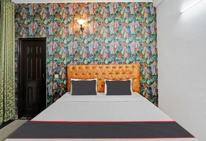 Chambre Triple Classique, Rising Star