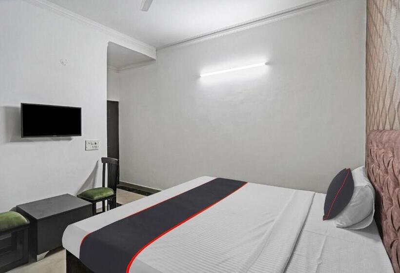 三人经典房间, Rising Star