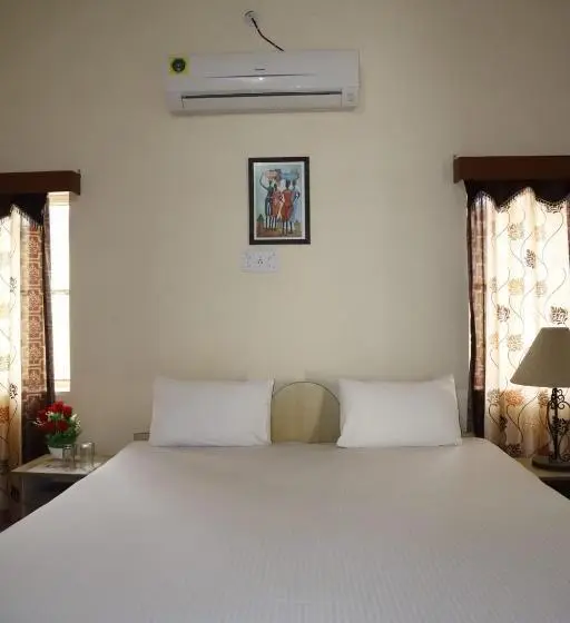 デラックスファミリールーム, Surya Palace
