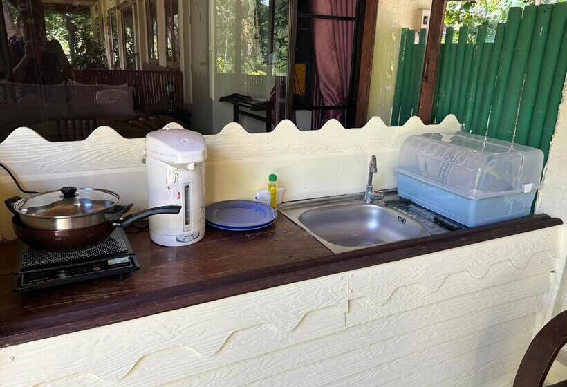 패밀리 룸, บ้านไม้คนเมือง Baan Mai Kon Muang Pai Resort