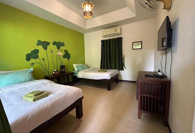 Семейный Номер, บ้านไม้คนเมือง Baan Mai Kon Muang Pai Resort
