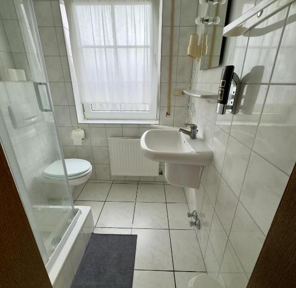 Номер Стандарт, Moji 3 Landhaus Köln