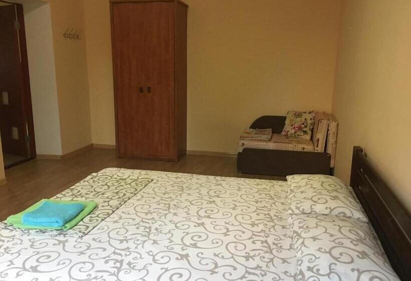 اتاق استاندارد سه نفره, Veranda Guest House