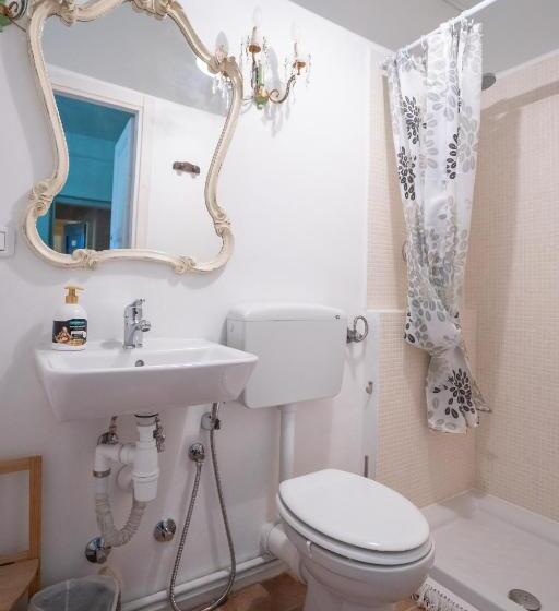 غرفة قياسية مطلّة علي الحديقة, B&b Viadelcampo