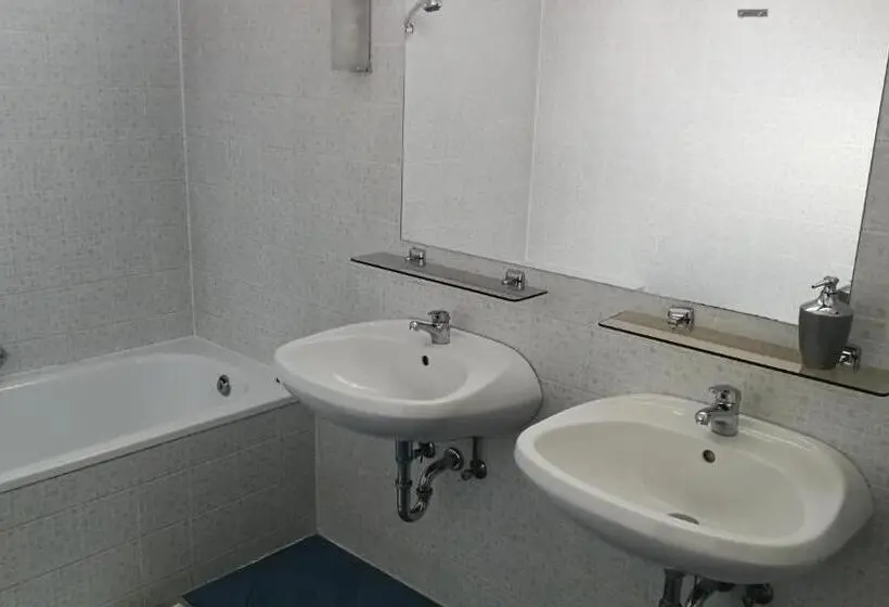 Pokój Rodzinny, Dunakanyar Bed & Breakfast