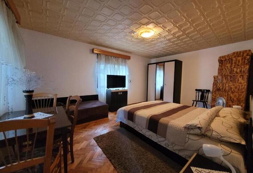 غرفة قياسية ثلاثية, Pensiunea Casa Madalina