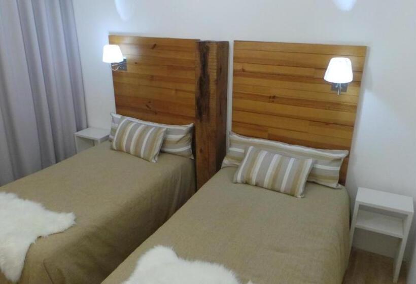 اتاق استاندارد با چشم‌انداز استخر, Dh Country House