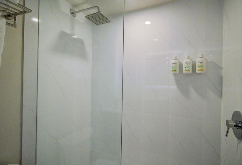 스위트 킹사이즈 침대, Baymont By Wyndham Gold River