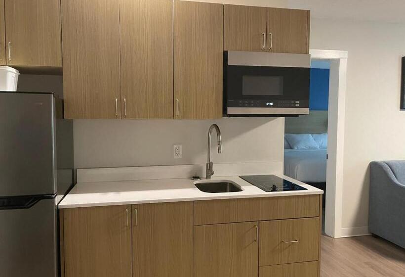 스위트 킹사이즈 침대, Baymont By Wyndham Gold River