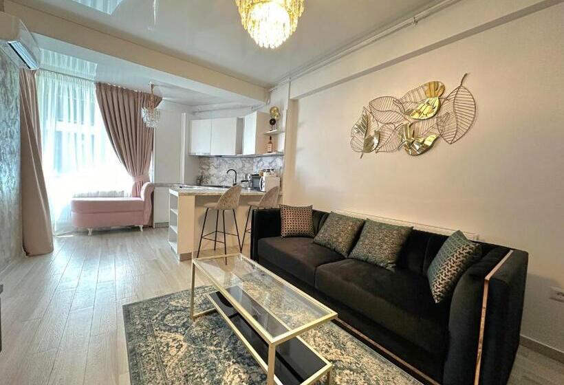 آپارتمان لوکس 1 خوابه, Aparthotel Royal Sea