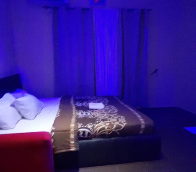 اتاق استاندارد, Adonai Ltd