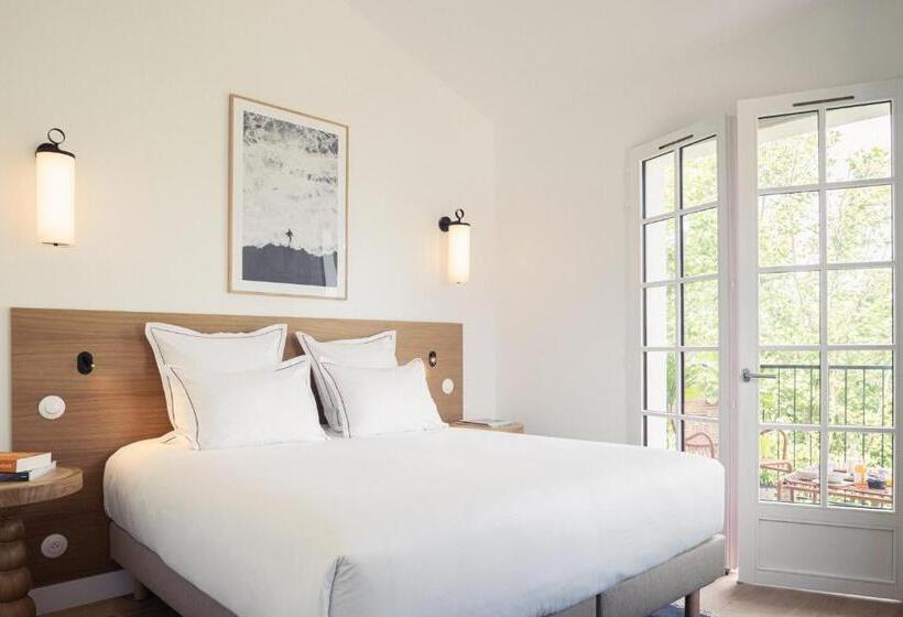 غرفة قياسية مزوَّدة بشُرفة, Hôtel Indarra