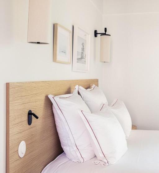 Полулюкс Одноместный с Террасой, Hôtel Indarra