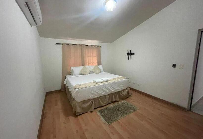 اتاق لوکس با تخت بزرگ, Barmel Boutique