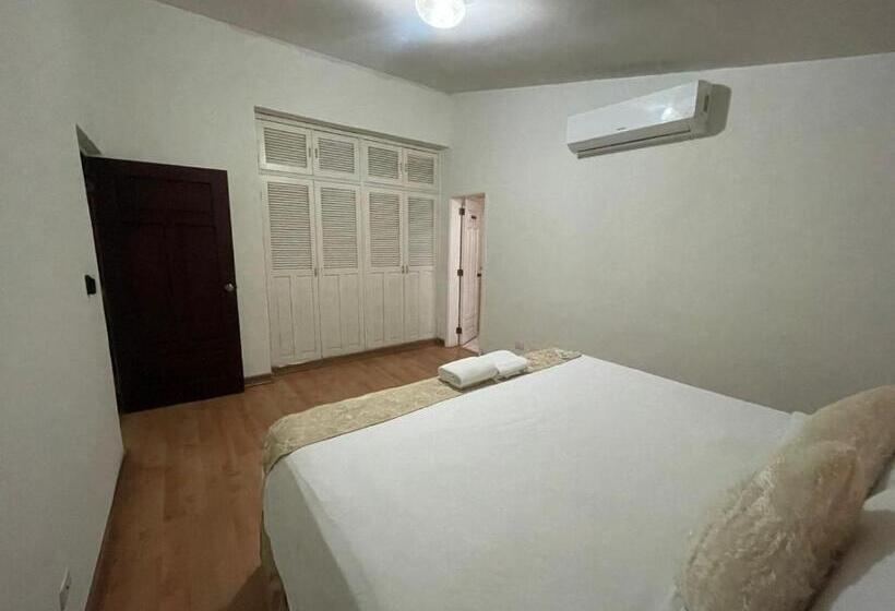 اتاق لوکس با تخت بزرگ, Barmel Boutique