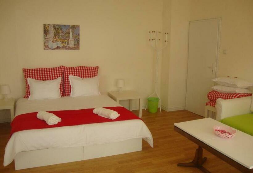 חדר לארבעה סטנדרטי עם מרפסת, Guest Rooms Colours