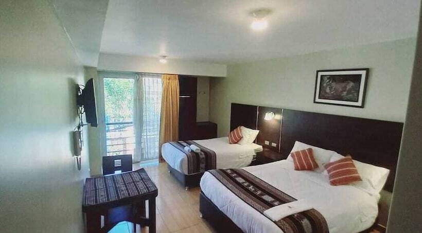 Family Room, Mantas Cusco