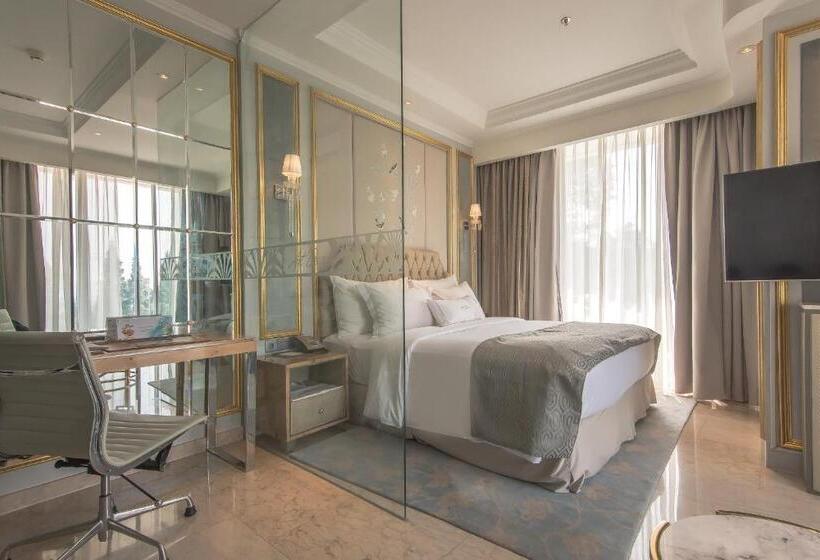 جناح, Art Deco Luxury Hotel & Residence