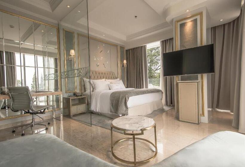 جناح, Art Deco Luxury Hotel & Residence