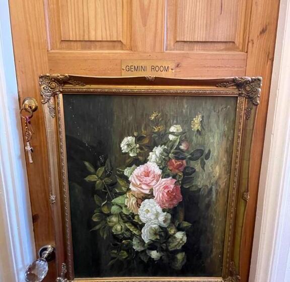 Номер Стандарт, Olivia House
