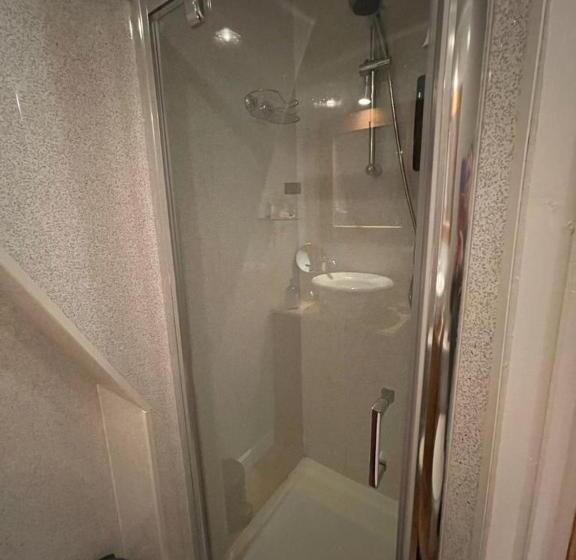 스탠다드 룸, Olivia House