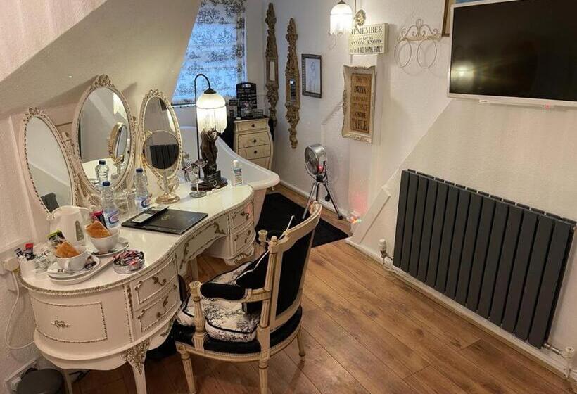 Номер Deluxe, Olivia House