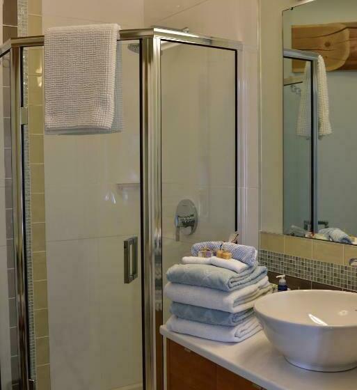 Superior Szoba, The Rockwell Harrison Guest Lodge