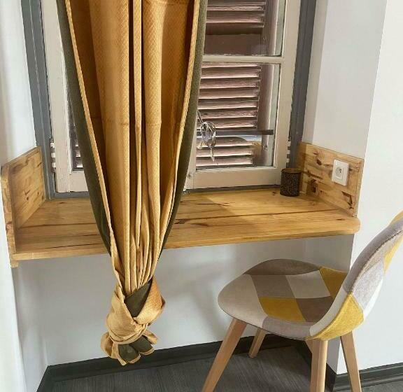 غرفة قياسية, Le Central Hôtel Bar