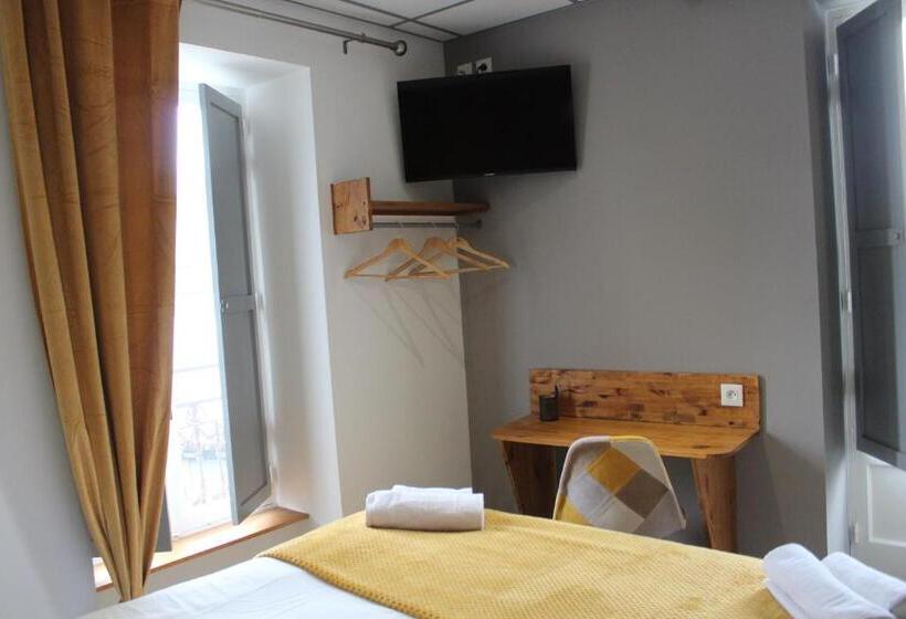 غرفة قياسية, Le Central Hôtel Bar