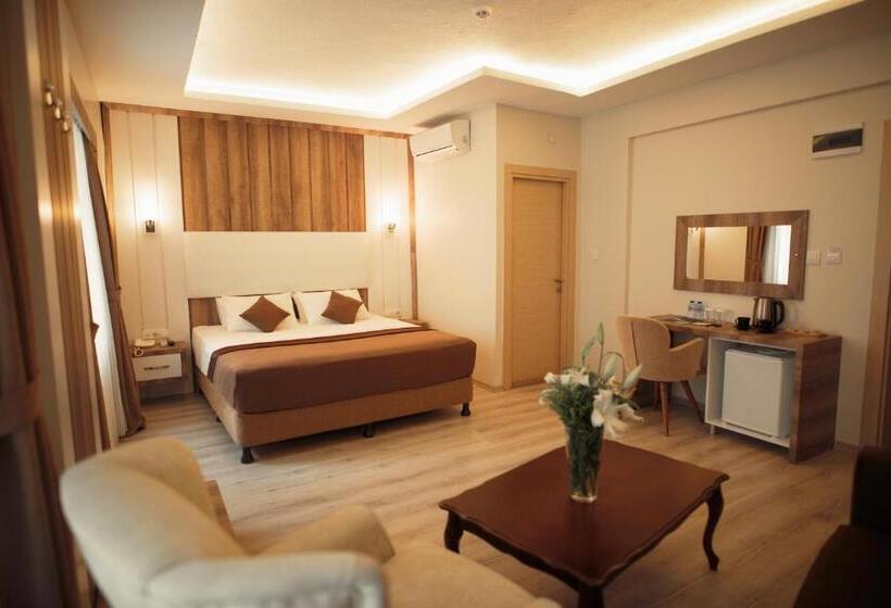 غرفة سوبيريور, Line Suite