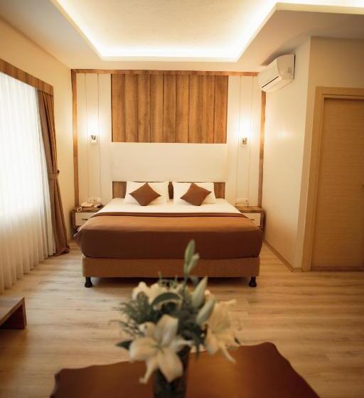 غرفة سوبيريور, Line Suite