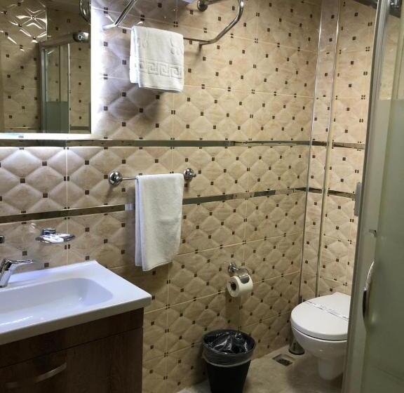 غرفة قياسية رباعية, Line Suite