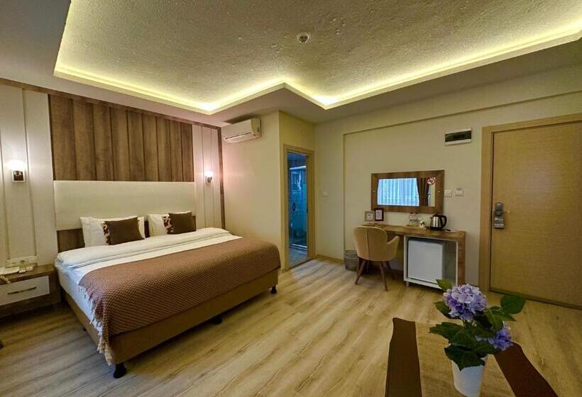 غرفة سوبيريور, Line Suite