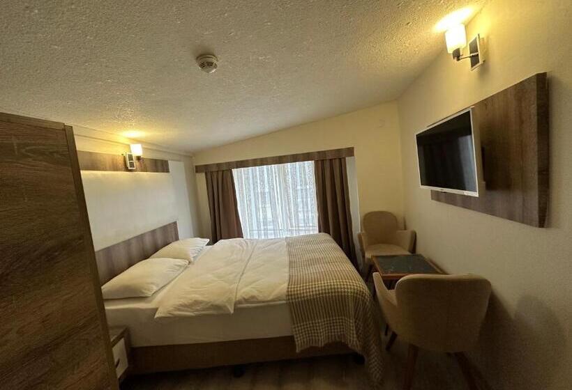 غرفة إقتصادية فردية, Line Suite