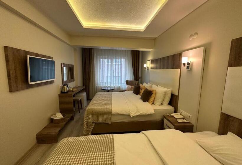 غرفة عائلية, Line Suite