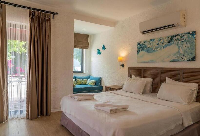 Номер Стандарт Вид на Море с Балконом, Son2oda