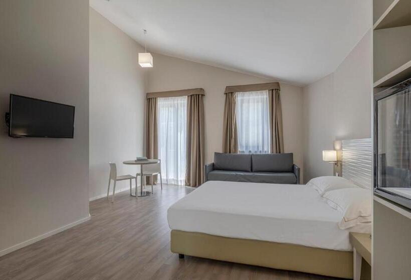 اتاق خانوادگی با چشم‌انداز کوه, Venere Di Erice Resort & Spa
