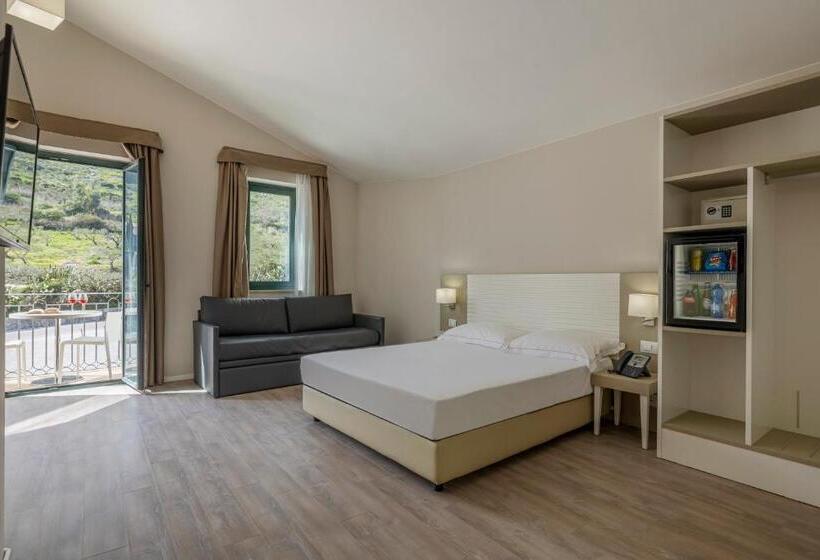 Семейный Номер Вид на Горы, Venere Di Erice Resort & Spa
