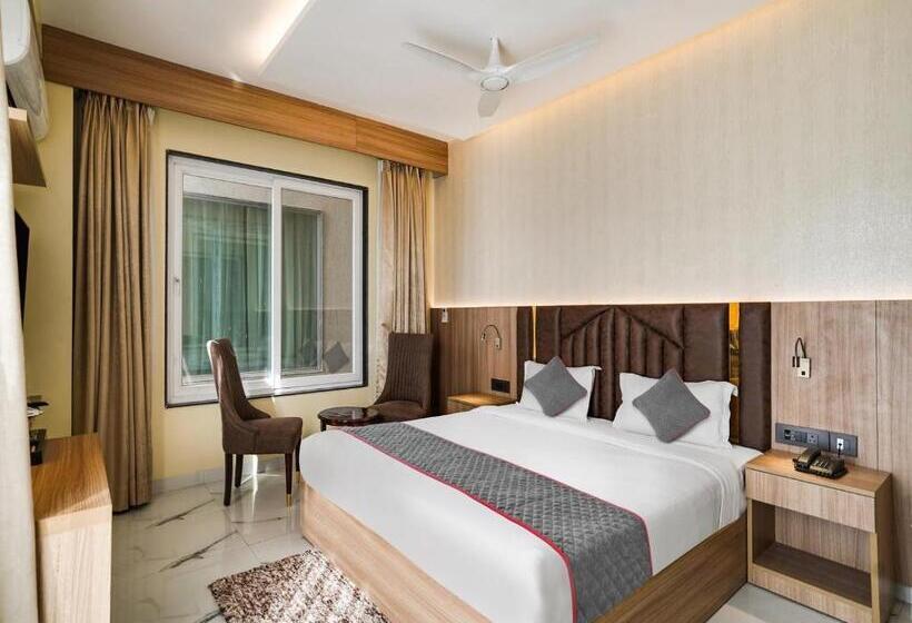 家庭间, Grand Hotel Ivy