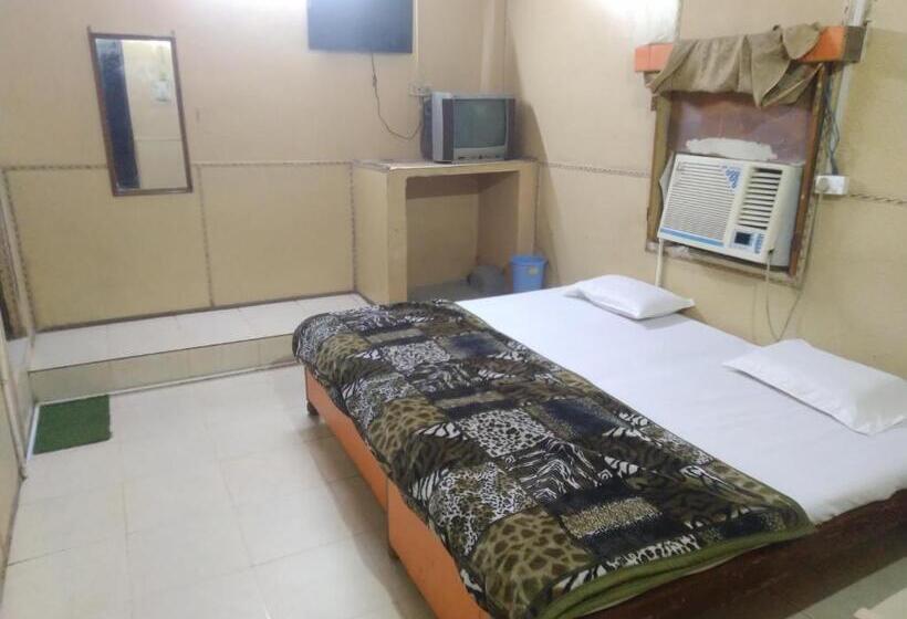 デラックスルーム, Narayana Palace Agra Cantt