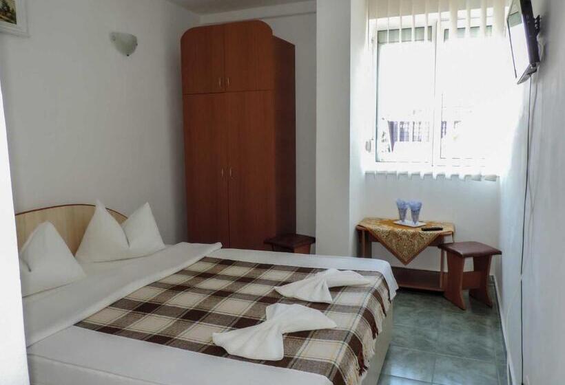 غرفة إقتصادية, Casa Blanca Din Costinesti