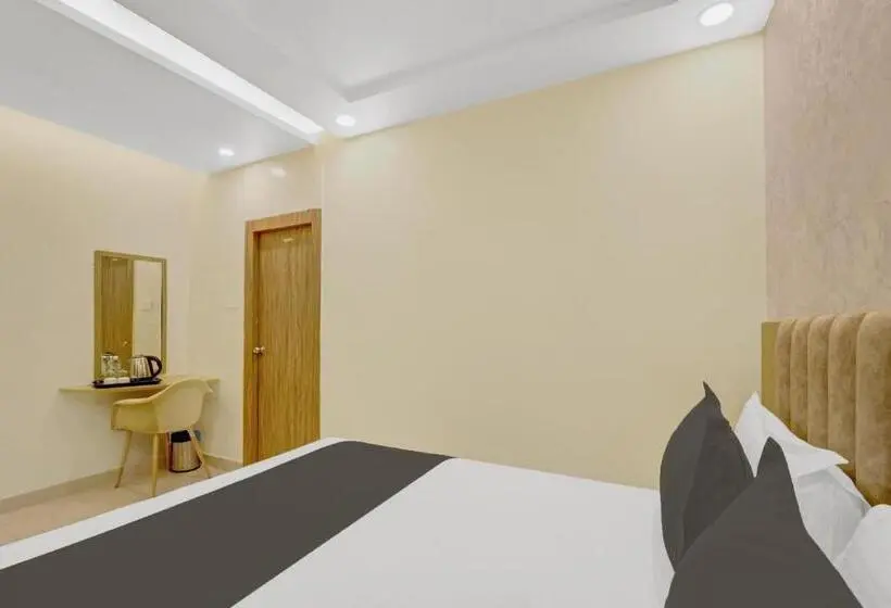 Quarto Triplo Clássico, Super Oyo Flagship Vr