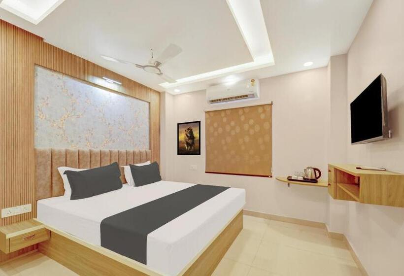 Klassiskt Trippelrum, Super Oyo Flagship Vr