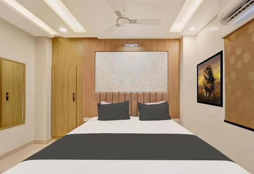Quarto Triplo Clássico, Super Oyo Flagship Vr